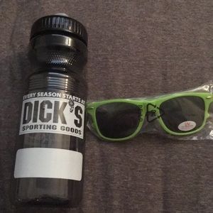 Dicks Sportings Goods Swag Kit Bottle+Sunglasses